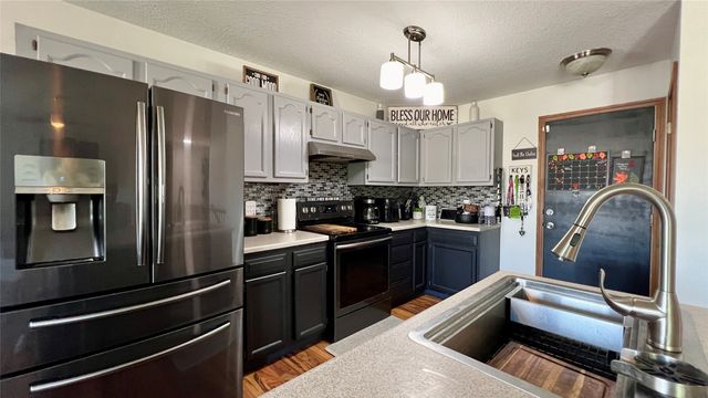 14603 Westbrook Drive, Urbandale, IA 50323