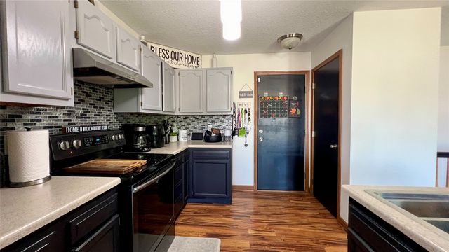 14603 Westbrook Drive, Urbandale, IA 50323