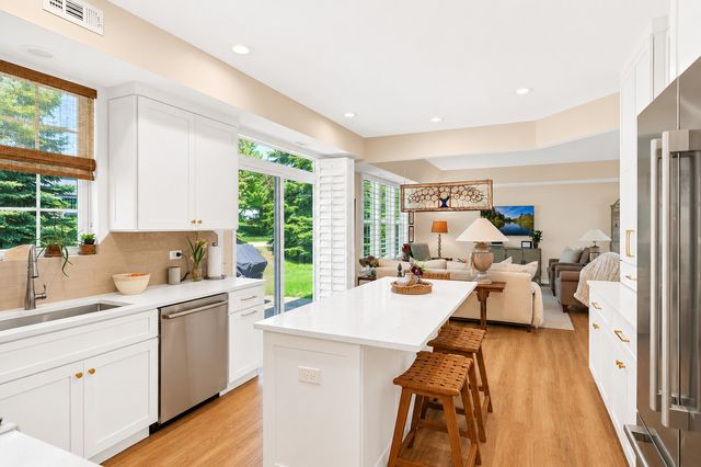 14028 Palisades Avenue, Huntley, IL 60142