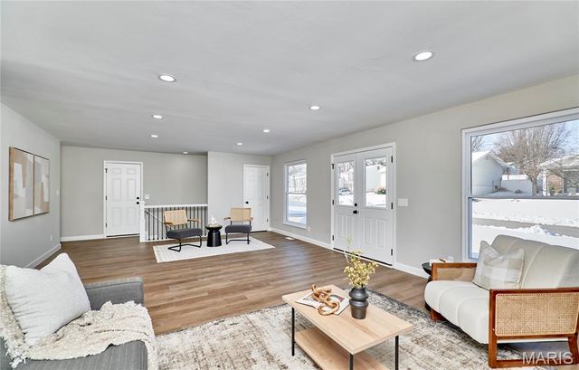 17 Christine Drive, St Peters, MO 63376