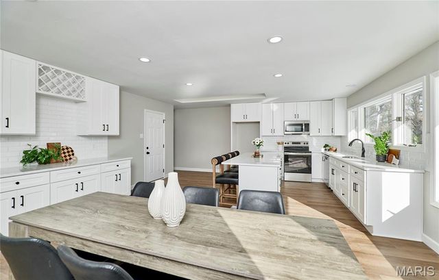 17 Christine Drive, St Peters, MO 63376