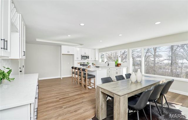 17 Christine Drive, St Peters, MO 63376