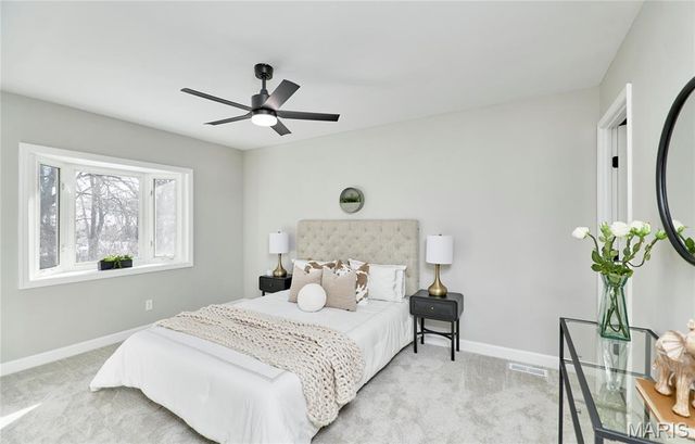 17 Christine Drive, St Peters, MO 63376