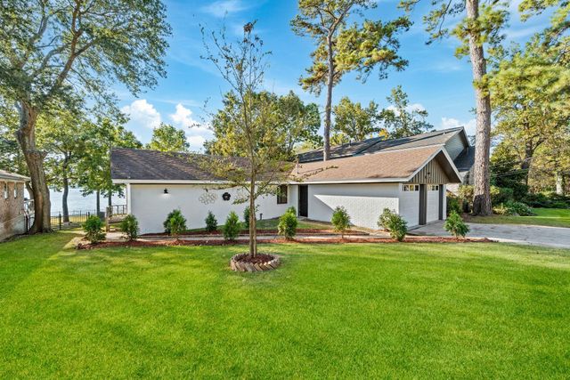 21063 Flaming Arrow Trl, Crosby, TX 77532