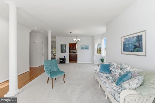 86 CAPE COD CIR, Martinsburg, WV 25403