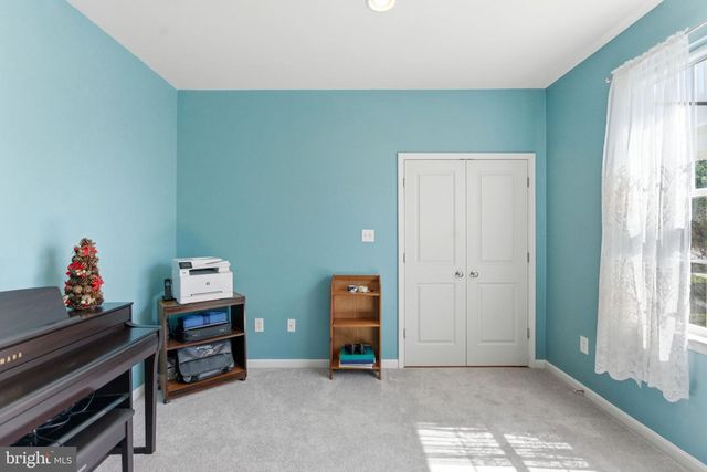 86 CAPE COD CIR, Martinsburg, WV 25403