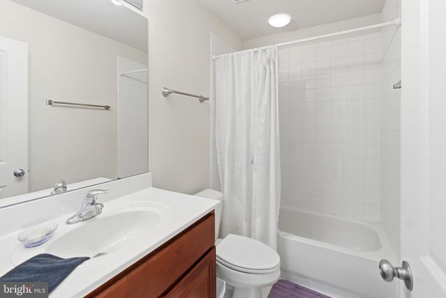 86 CAPE COD CIR, Martinsburg, WV 25403