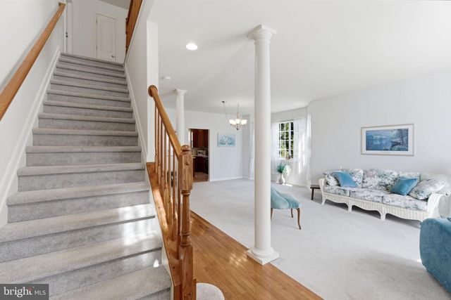 86 CAPE COD CIR, Martinsburg, WV 25403