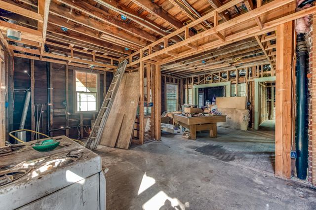 1821 Van Ness Avenue, Fresno, CA 93721