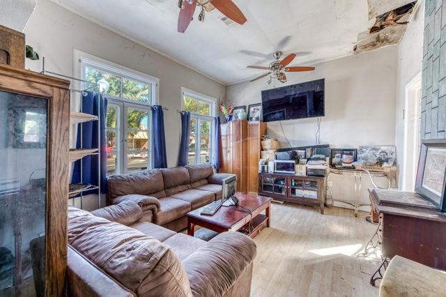 1821 Van Ness Avenue, Fresno, CA 93721