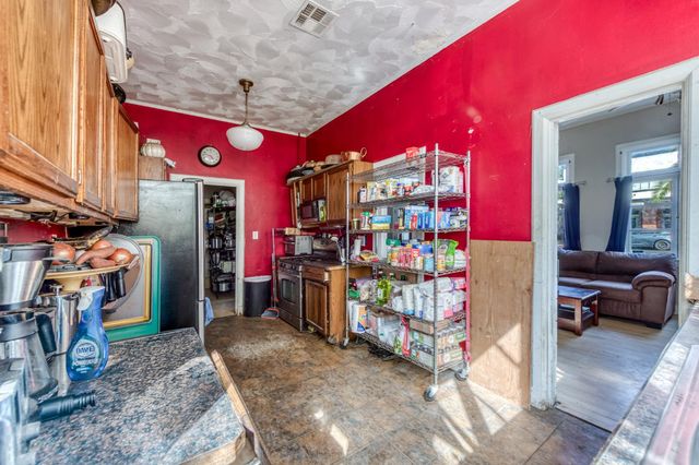 1821 Van Ness Avenue, Fresno, CA 93721