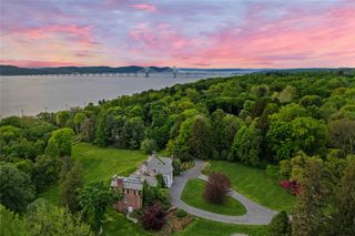 2 Fargo Lane, Irvington, NY 10533