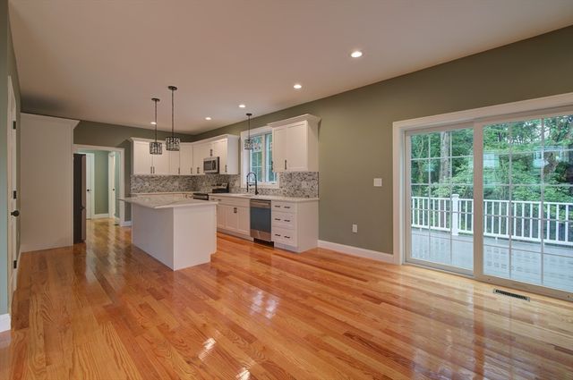 42 Roy St, Ludlow, MA 01056