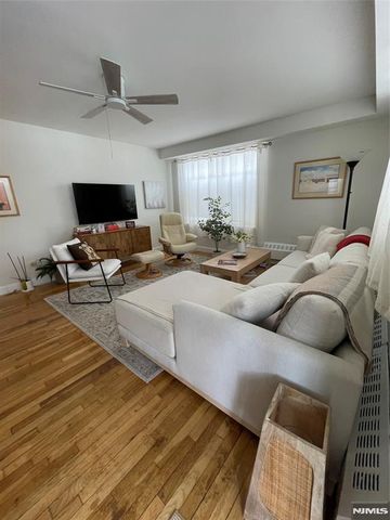 280-320 Oak Street 314 Ti, Ridgewood, NJ 07450