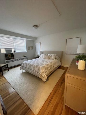 280-320 Oak Street 314 Ti, Ridgewood, NJ 07450
