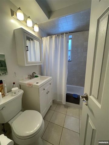 280-320 Oak Street 314 Ti, Ridgewood, NJ 07450