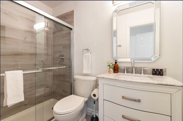 3350 NE 14th Ct, Fort Lauderdale, FL 33304