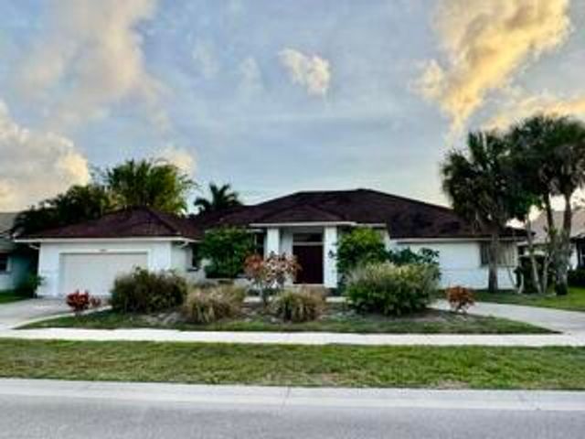 1965 S Club Drive S, Wellington, FL 33414