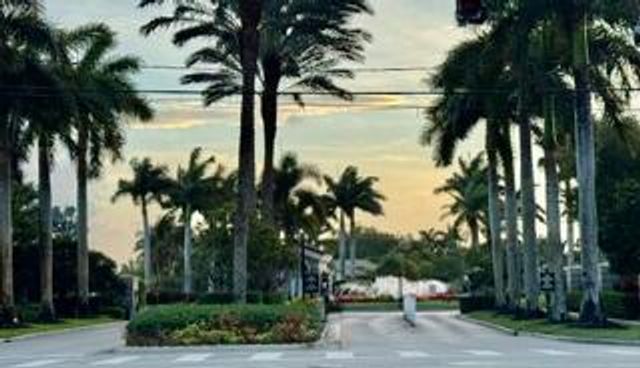 1965 S Club Drive S, Wellington, FL 33414