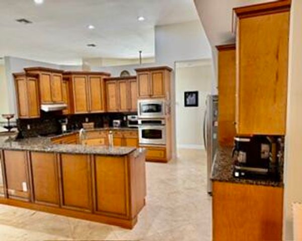 1965 S Club Drive S, Wellington, FL 33414