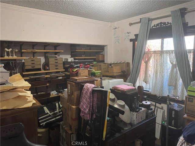 1519 W 69th, Los Angeles, CA 90047