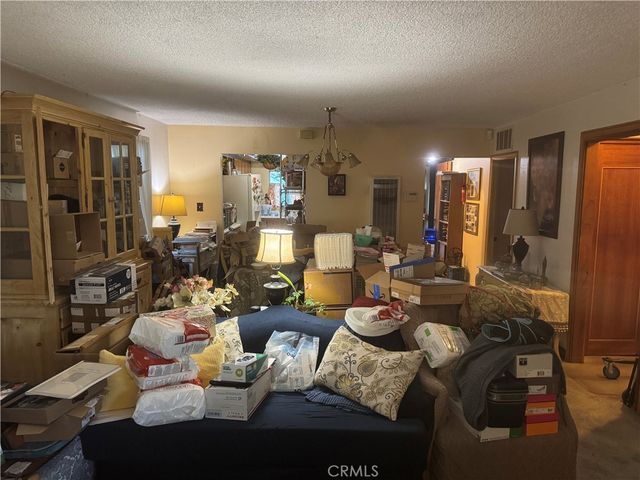 1519 W 69th, Los Angeles, CA 90047