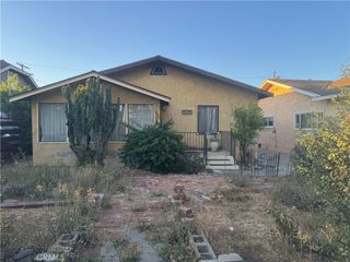 1519 W 69th, Los Angeles, CA 90047
