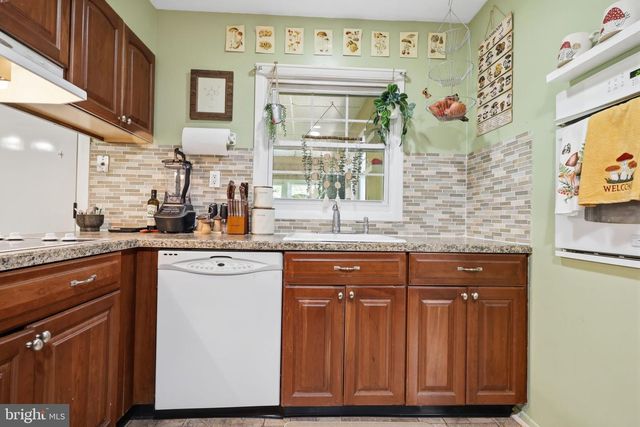 17 MAINBRIDGE LN, Willingboro, NJ 08046