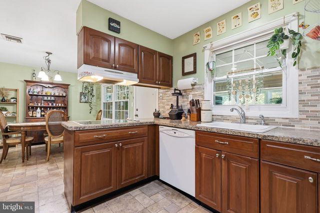 17 MAINBRIDGE LN, Willingboro, NJ 08046