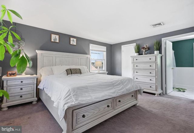 17 MAINBRIDGE LN, Willingboro, NJ 08046
