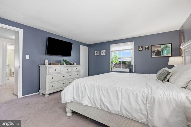 17 MAINBRIDGE LN, Willingboro, NJ 08046