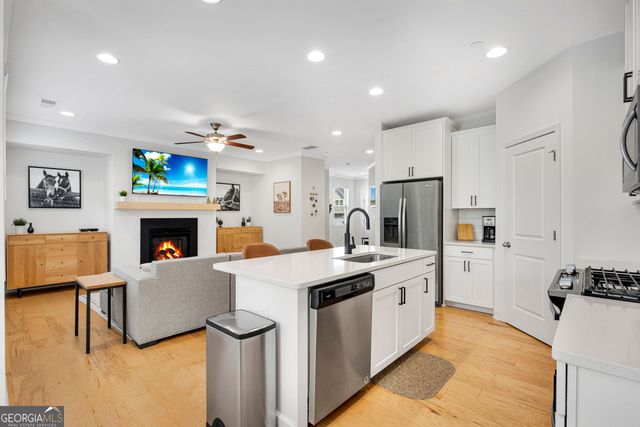 113 Maple Creek Way, Woodstock, GA 30188