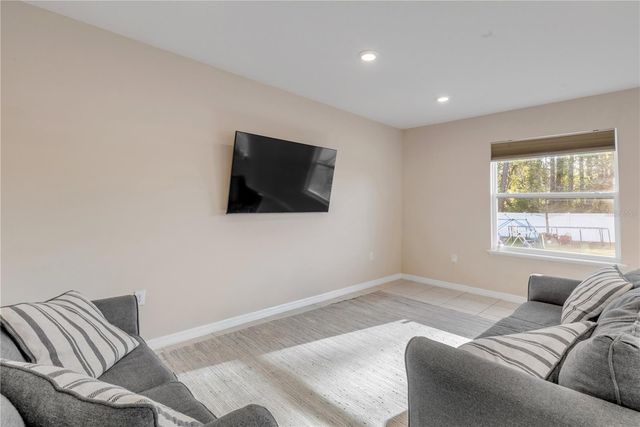 2055 2ND AVENUE, Deland, FL 32724