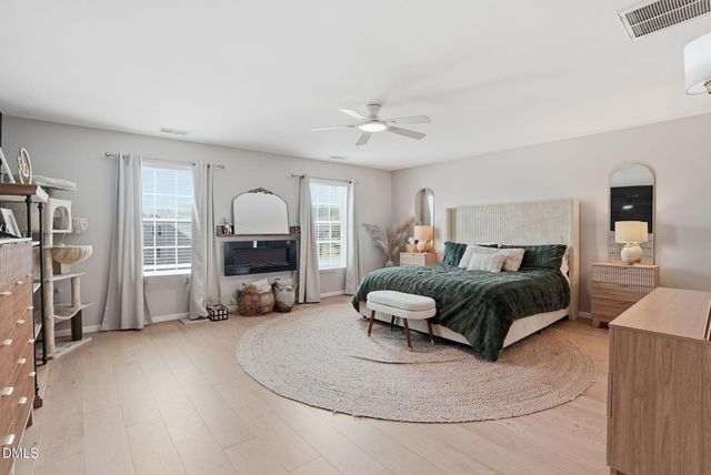 709 Harvest Point Drive, Fuquay Varina, NC 27526