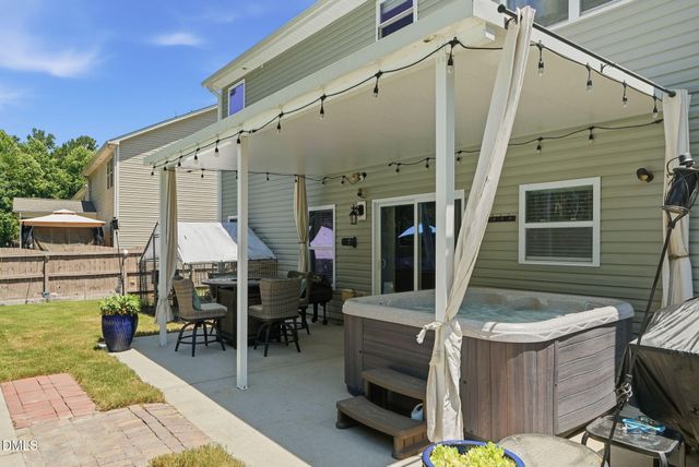 709 Harvest Point Drive, Fuquay Varina, NC 27526