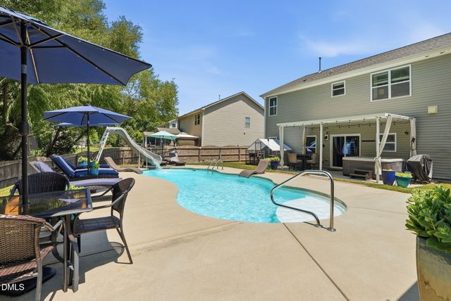 709 Harvest Point Drive, Fuquay Varina, NC 27526