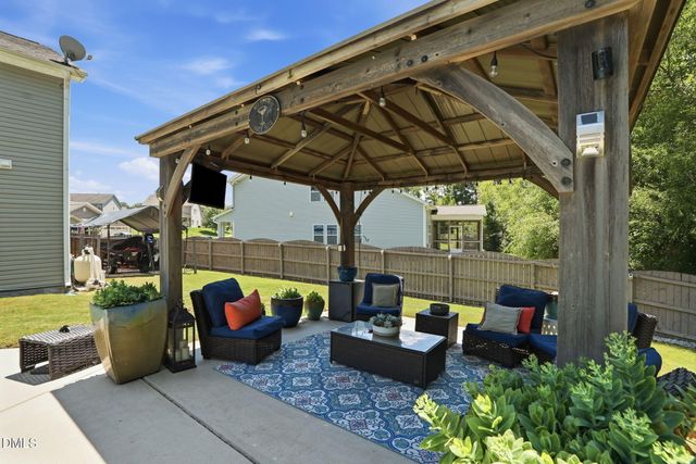 709 Harvest Point Drive, Fuquay Varina, NC 27526
