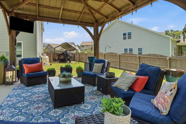 709 Harvest Point Drive, Fuquay Varina, NC 27526
