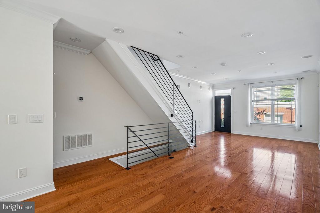 2036 REED ST, PHILADELPHIA, PA 19146 — photo 4