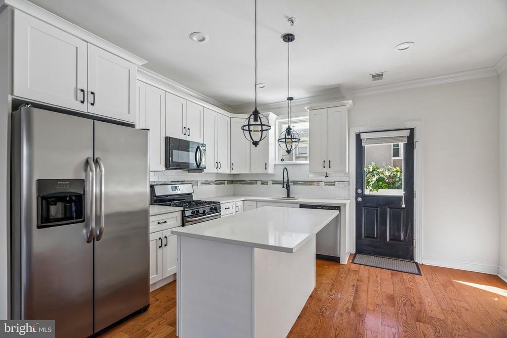 2036 REED ST, PHILADELPHIA, PA 19146 — photo 5