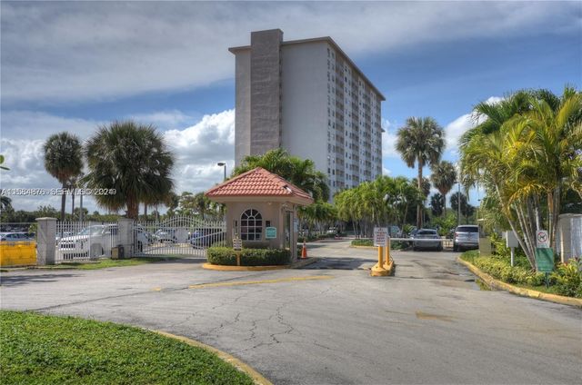 400 Kings Point Drive 1219, Sunny Isles Beach, FL 33160