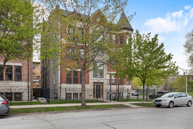 4800 S Saint Lawrence Avenue 2N, Chicago, IL 60615