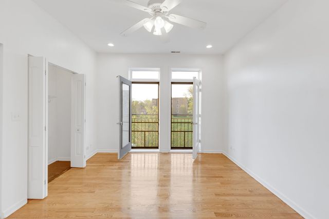 4800 S Saint Lawrence Avenue 2N, Chicago, IL 60615