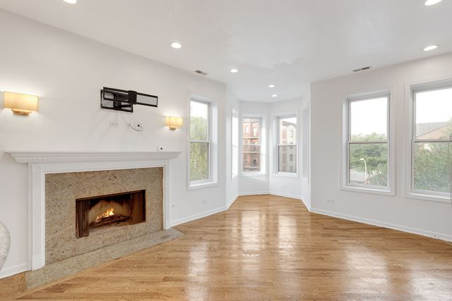 4800 S Saint Lawrence Avenue 2N, Chicago, IL 60615