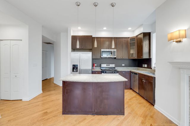 4800 S Saint Lawrence Avenue 2N, Chicago, IL 60615
