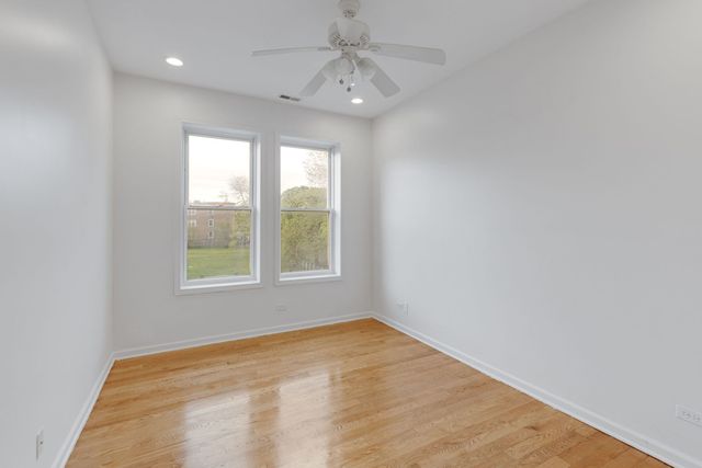 4800 S Saint Lawrence Avenue 2N, Chicago, IL 60615