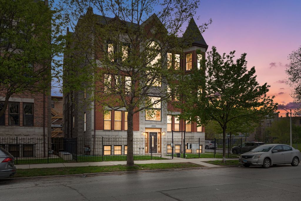 4800 S Saint Lawrence Avenue 2N, Chicago, IL 60615