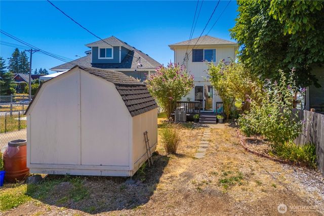 1949 S Sheridan Avenue, Tacoma, WA 98405