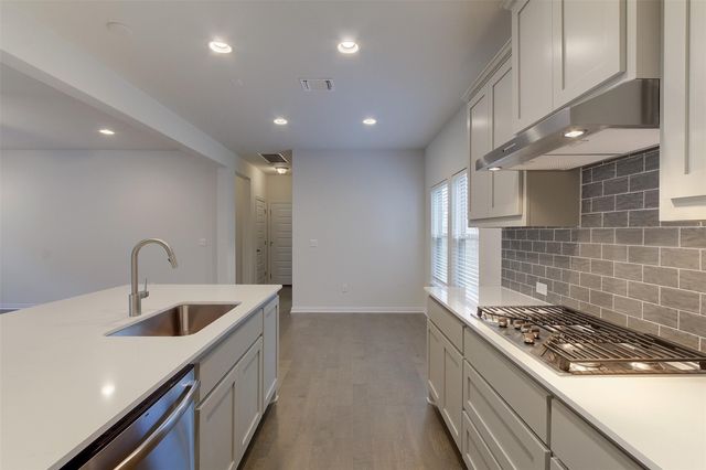 8729 Belknap RD, Austin, TX 78747