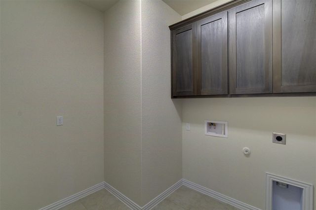 8729 Belknap RD, Austin, TX 78747